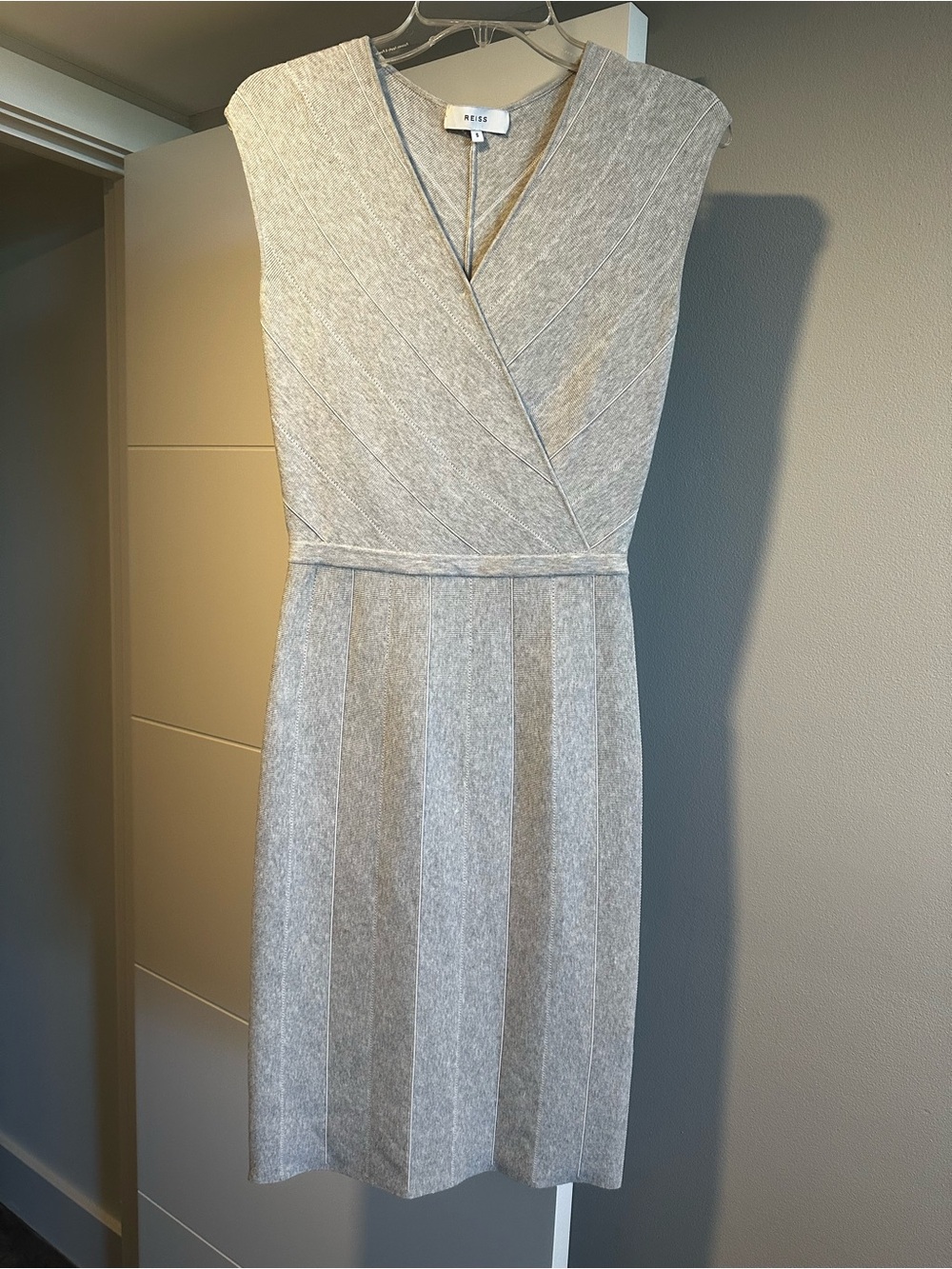 REISS Olivia Gray Knit Pencil Midi Dress Sleeveless Wrap V-Neck Size S - Picture 3 of 11